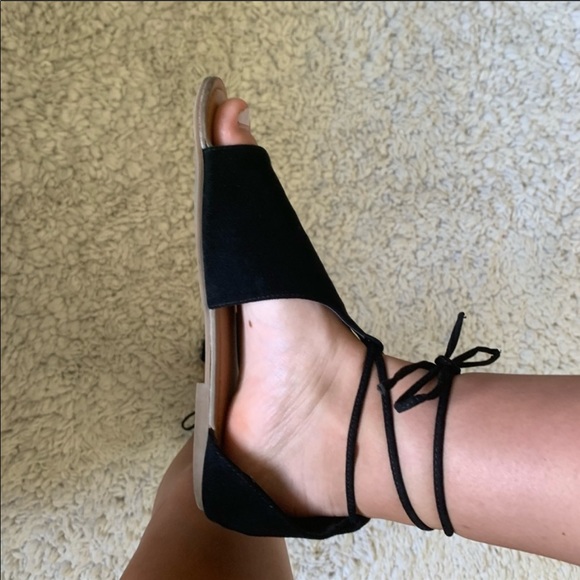 Shoes - Picture 2 of 4